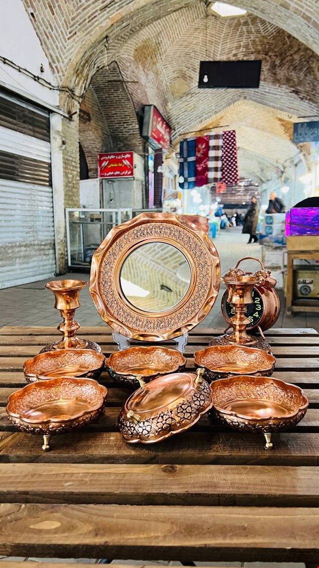 اینه و شعمدان 